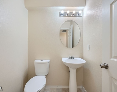 3904 Badgerbrook Street - Photo Thumbnail 9