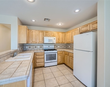 3904 Badgerbrook Street - Photo Thumbnail 5