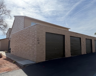 5188 Garden Lane - Photo Thumbnail 3
