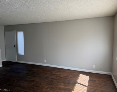 5188 Garden Lane - Photo Thumbnail 12