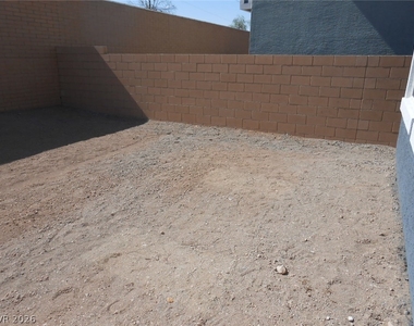 1025 Copper Robin Street - Photo Thumbnail 25