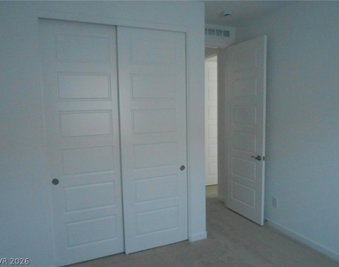1025 Copper Robin Street - Photo Thumbnail 22