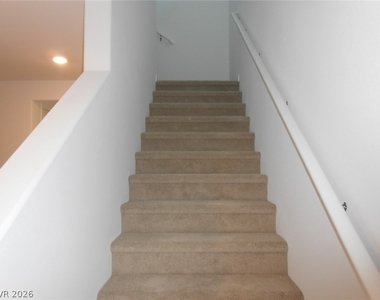 1025 Copper Robin Street - Photo Thumbnail 6