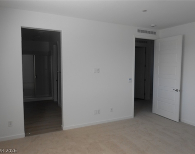 1025 Copper Robin Street - Photo Thumbnail 11