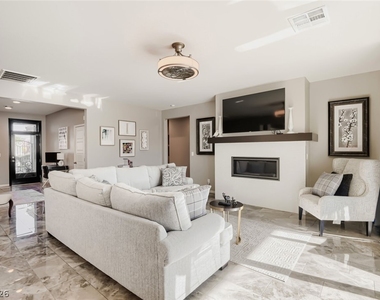 10952 Sophie Mound Street - Photo Thumbnail 4