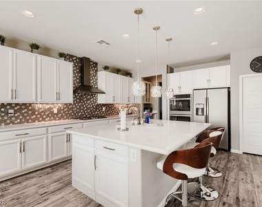 10952 Sophie Mound Street - Photo Thumbnail 9