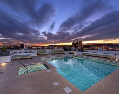 150 Las Vegas Boulevard - Photo Thumbnail 26