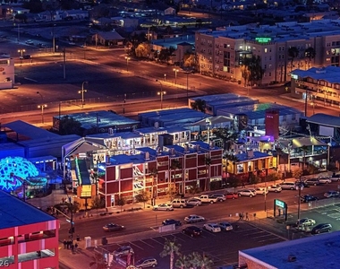 150 Las Vegas Boulevard - Photo Thumbnail 20