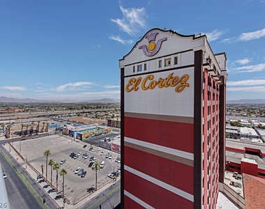 150 Las Vegas Boulevard - Photo Thumbnail 17