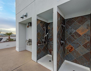 150 Las Vegas Boulevard - Photo Thumbnail 25