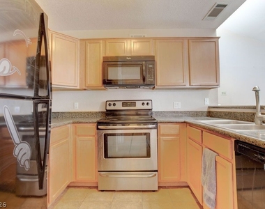9325 W Desert Inn Road - Photo Thumbnail 8