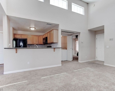 9325 W Desert Inn Road - Photo Thumbnail 4