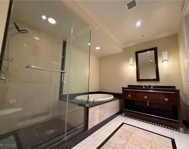 2700 Las Vegas Boulevard - Photo Thumbnail 12