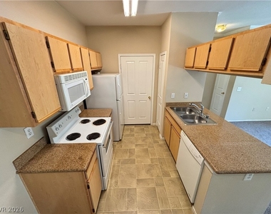 2900 Sunridge Heights Parkway - Photo Thumbnail 9