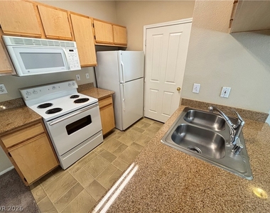2900 Sunridge Heights Parkway - Photo Thumbnail 8