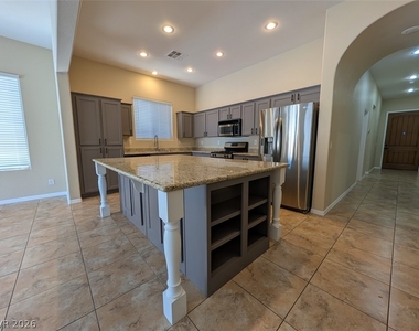 1032 Via Canale Drive - Photo Thumbnail 7