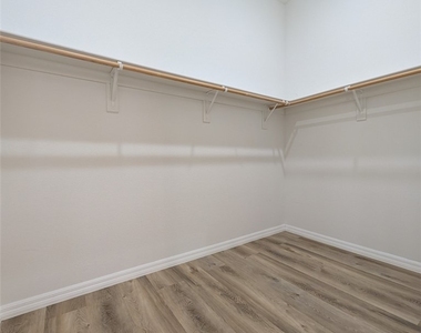 1032 Via Canale Drive - Photo Thumbnail 19