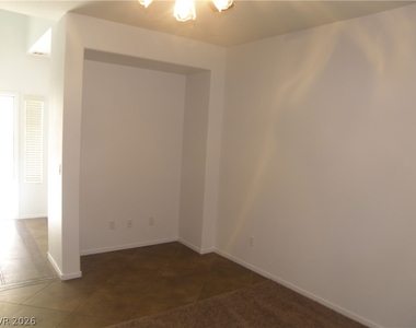 6211 Blushing Willow Street - Photo Thumbnail 14