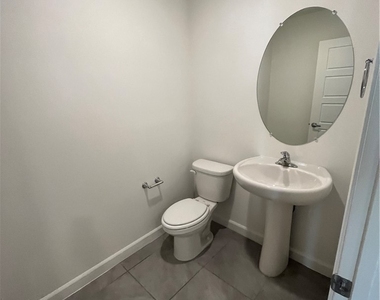 3610 Tripoli Cove Avenue - Photo Thumbnail 5