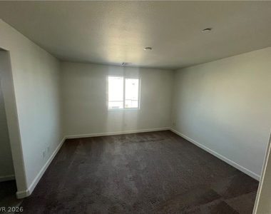 3610 Tripoli Cove Avenue - Photo Thumbnail 7