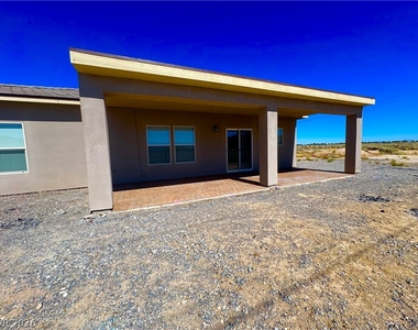 2080 S Highland Avenue - Photo Thumbnail 15