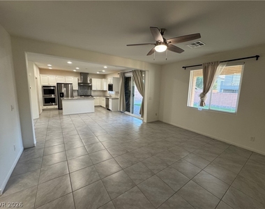 7318 Tunnel View Court - Photo Thumbnail 12