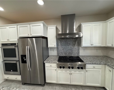 7318 Tunnel View Court - Photo Thumbnail 7