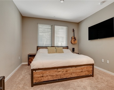 11238 Essence Point Avenue - Photo Thumbnail 27