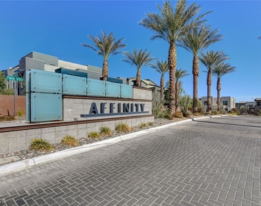 11238 Essence Point Avenue - Photo Thumbnail 49