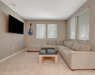 11238 Essence Point Avenue - Photo Thumbnail 13