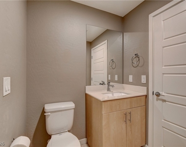 11238 Essence Point Avenue - Photo Thumbnail 32