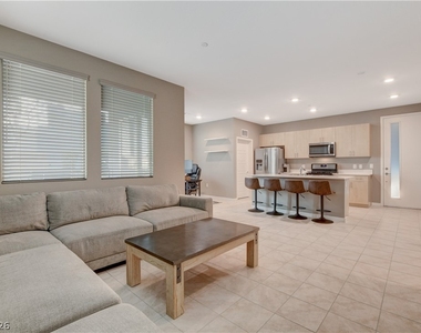 11238 Essence Point Avenue - Photo Thumbnail 15