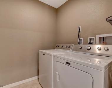 11238 Essence Point Avenue - Photo Thumbnail 34