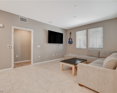 11238 Essence Point Avenue - Photo Thumbnail 14