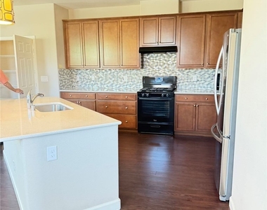 706 Topocoba Street - Photo Thumbnail 3