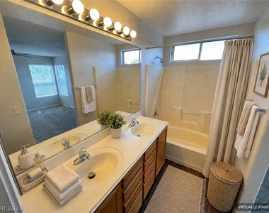 3237 Little Stream Street - Photo Thumbnail 9