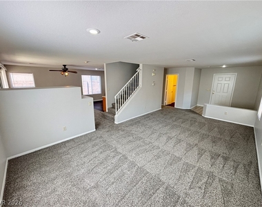 3237 Little Stream Street - Photo Thumbnail 4