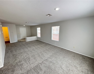 3237 Little Stream Street - Photo Thumbnail 5