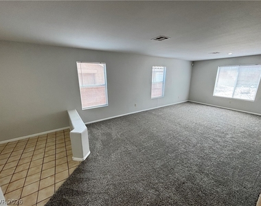 3237 Little Stream Street - Photo Thumbnail 6