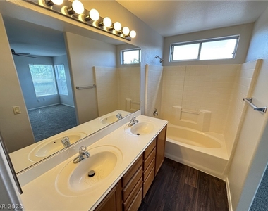 3237 Little Stream Street - Photo Thumbnail 32