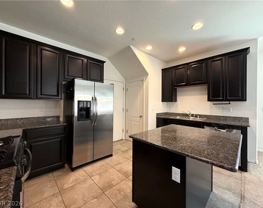 757 Calamus Palm Place - Photo Thumbnail 3