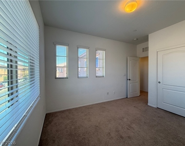 757 Calamus Palm Place - Photo Thumbnail 27