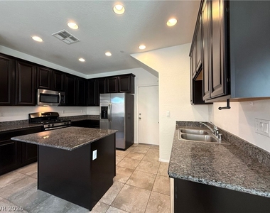 757 Calamus Palm Place - Photo Thumbnail 4