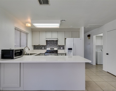 5847 Alcott Avenue - Photo Thumbnail 17