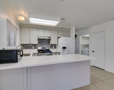 5847 Alcott Avenue - Photo Thumbnail 16