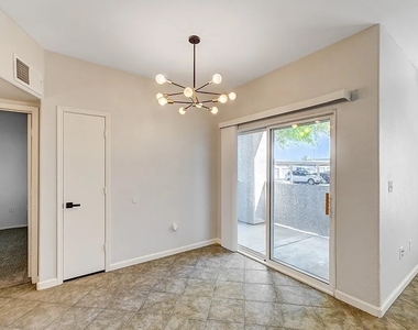 7255 W Sunset Road - Photo Thumbnail 6