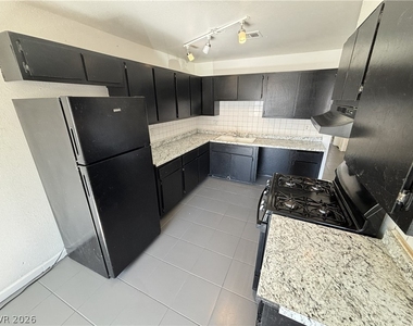 6940 Hopkins Drive - Photo Thumbnail 6