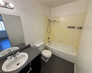 6940 Hopkins Drive - Photo Thumbnail 14
