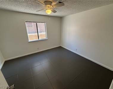 6940 Hopkins Drive - Photo Thumbnail 7