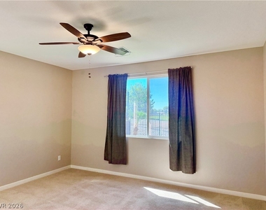 5025 E Beacon Ridge Drive - Photo Thumbnail 13